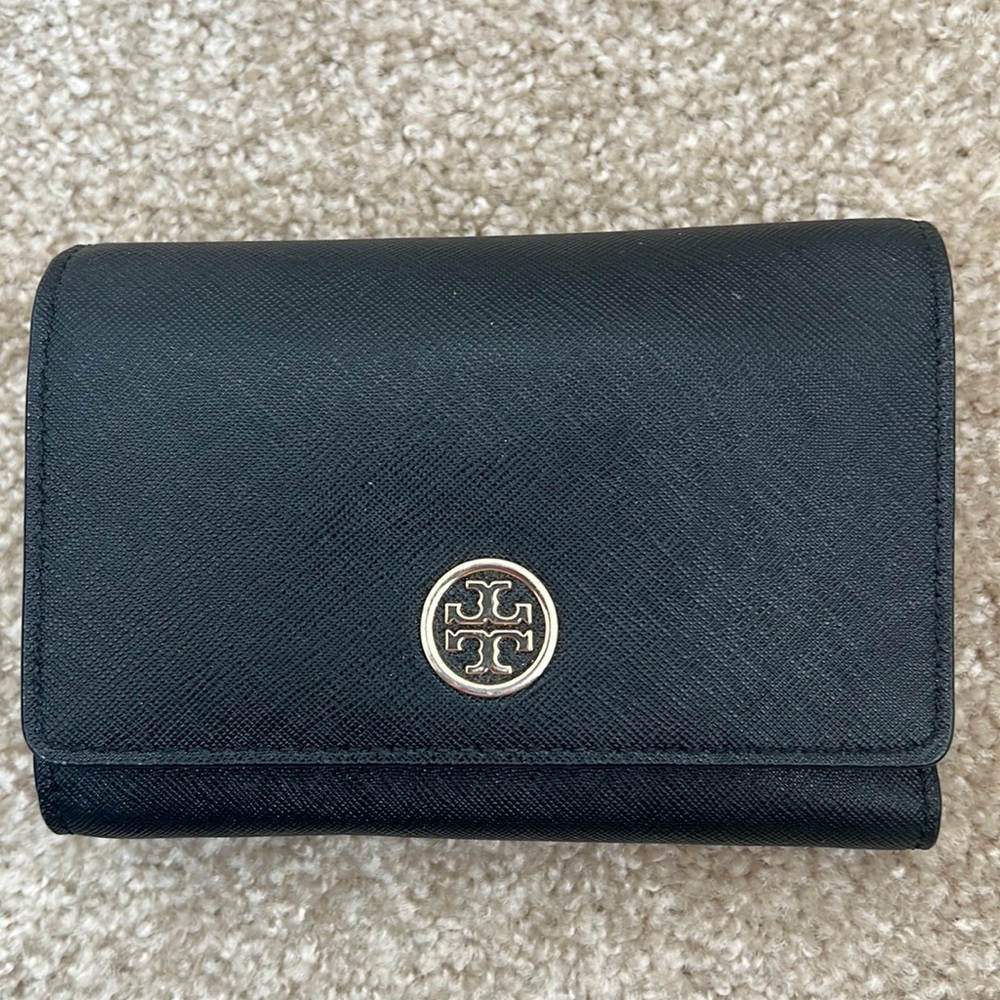 Black Tory Burch wallet